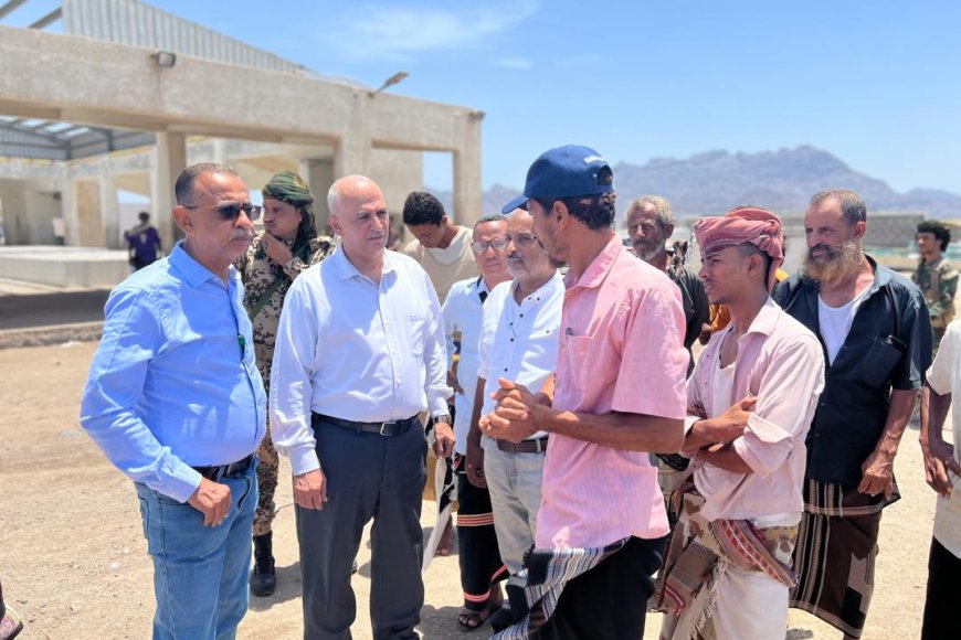 وزير المياه والبيئة يزور محمية خور عميرة الطبيعية بمحافظة لحج