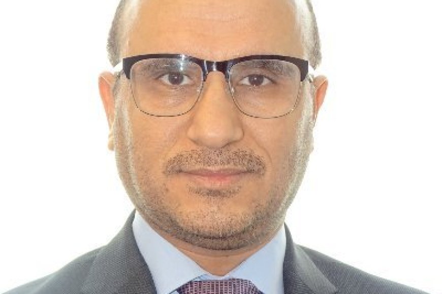 سفير بوزارة الخارجية اليمنية :يكشف  ‏لماذا شتموه في مأرب؟!