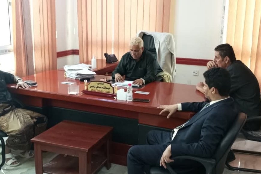 رئيس نيابة استئناف الأموال العامة بعدن يبحث آليات تحصيل الزكاة من الجهات الحكومية...