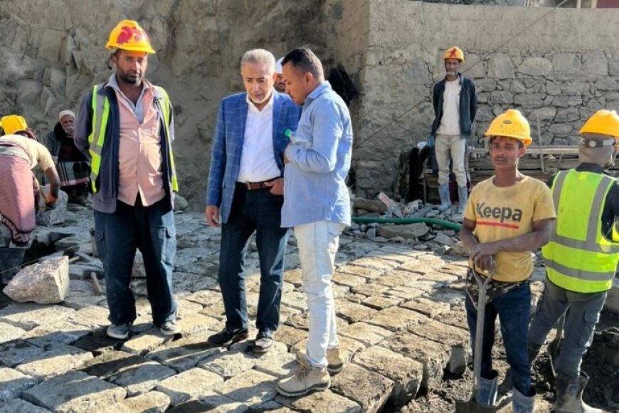 مجموعة هائل سعيد تتبنى صيانة طريق الأعروق – حيفان الخط الحيوي الرابط بين تعز وعدن...