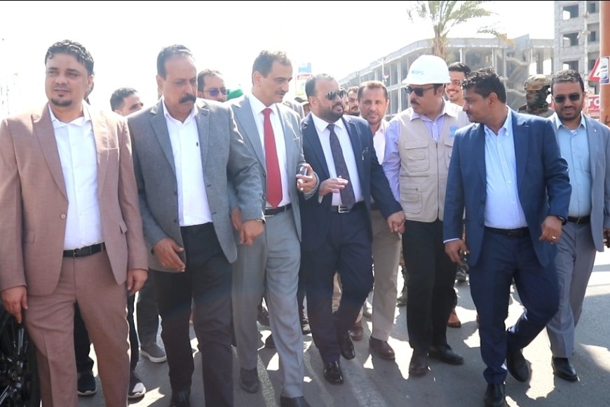 بحضور العقربي..الحريزي ولملس يدشنا مشروع خط دوار الملعب إلى دوار السيلة الذي نفذته شركة أولاد صلاح للتجارة والمقاولات العامة 