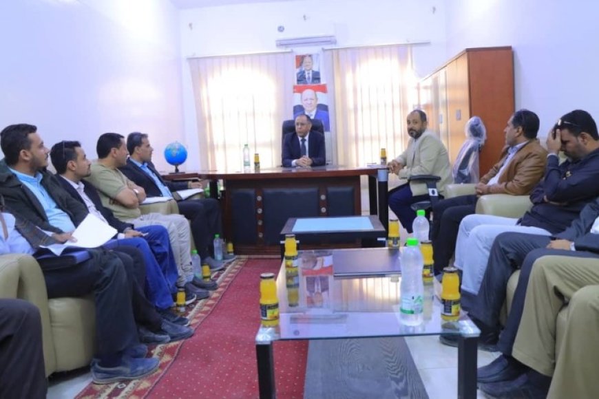 وزير الصناعة والتجارة يتفقد مكتب الوزارة في مأرب وينفذ زيارة ميدانية للرقابة على الأسواق ...