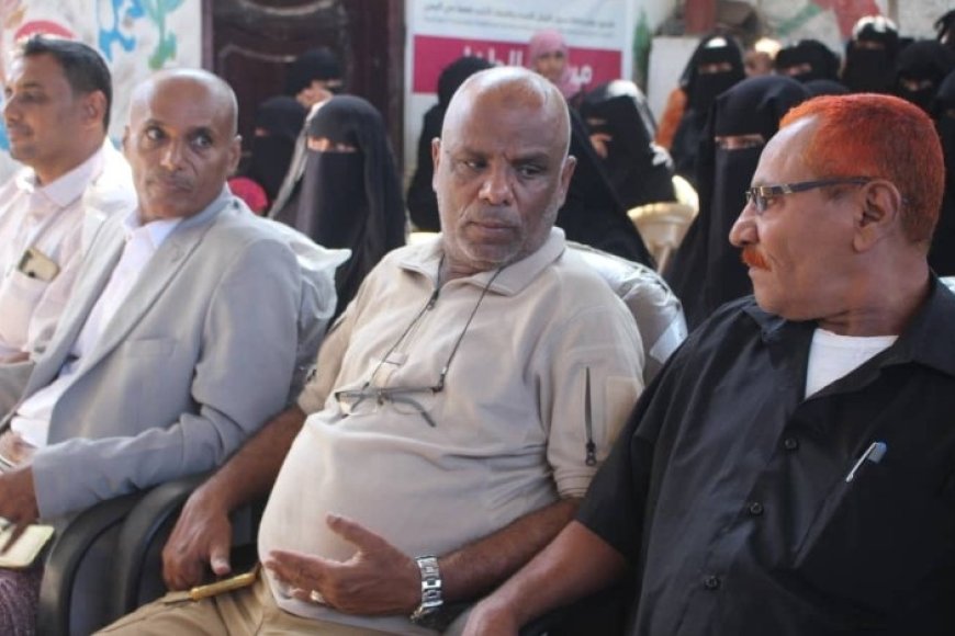 المشرعي وسليمان يشيدان ببازار تنموي يعرض منتجات مستفيدات سبل العيش في المساحة الامنه في الخوخة  ...