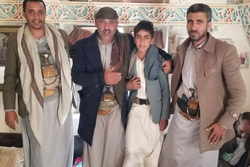 عــاجــل: مدير مدرسة في عمران يعتذر للطالب عبيدة راجح بعد واقعة الإهانة… وغضب شعبي يطالب بإجراءات رادعة