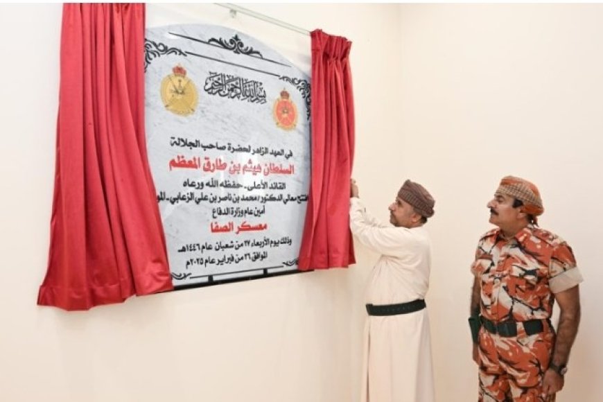 مصدر: العمانيون يعززون بالقرب من منفذ شحن الحدودي مع الجنوب ويخزنون قناصات ومعدلات وذخائر بهستيرية...