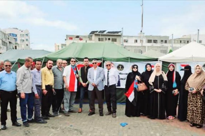 قيادات "التربية والتعليم" في عدن تجدد العهد للواء الزُبيدي من قلب ساحات الاعتصام