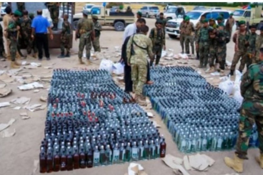اتلاف آلاف القوارير من الخمور المستوردة بعد ضبطها في العاصمة عدن..
