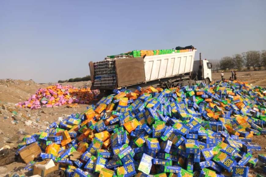 صحة البيئة في المنصورة تُتلف 70 طنًا من العصائر منتهية الصلاحية في أكبر عملية من نوعها