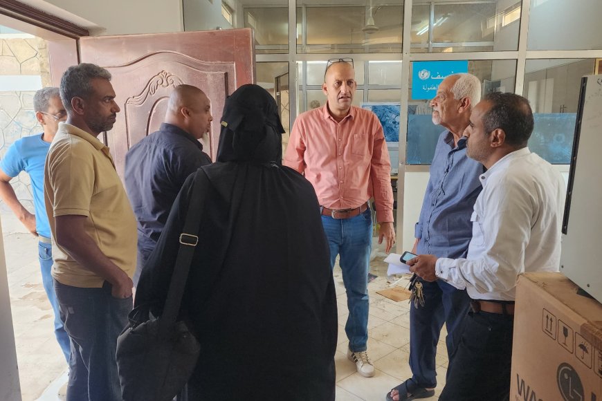 الشعبي وباخبيرة يعاينان أضرار المختبر المركزي لفحص المياه في منطقة البرزخ بعدن