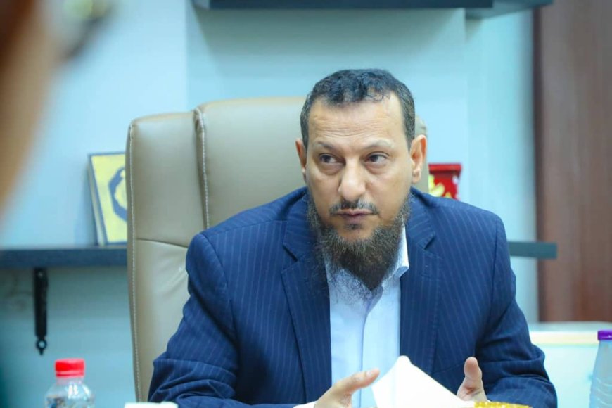 موظفو ومتعاقدو هيئة الأراضي يُطالبون المحافظ عبدالرحمن شيخ بالتوجيه لاستئناف نشاط الهيئة