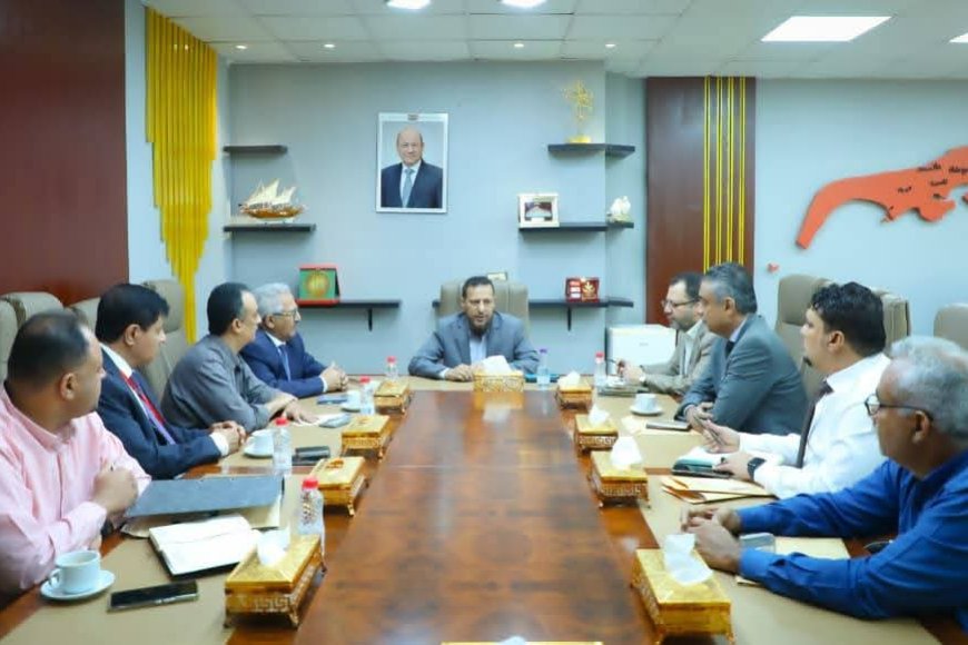عاجل: وزير الدولة محافظ العاصمة عدن يتخذ هذه الخطوة(صورة)