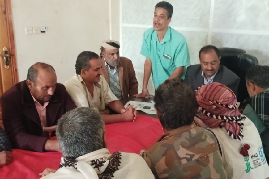 المدير العام بكر الشاعري يبحث مع اللجان المجتمعية تفعيل العمل المجتمعي بمديرية قعطبة