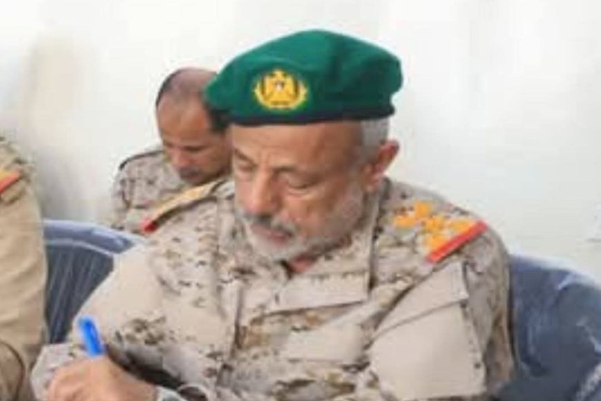 صحفي يطالب بمحاسبة قائد عمليات المنطقة العسكرية الثانية ويحمله مسؤولية الانهيار