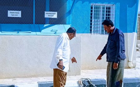 مدير عام المديرية يوجه بشكل عاجل برفع الكيبل الكهربائي من أرضية المستشفى