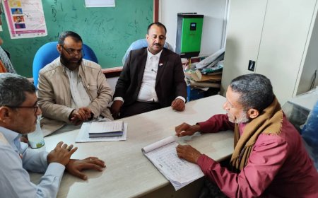 مدير عام قعطبة يتابع سير العملية التعليمية بمدرسة 26 سبتمبر بمنطقة سليم