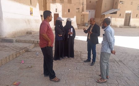 مدير عام التثقيف الصحي بوزارة الصحه الحوشبي يزور شبام ويلتقي المتطوعات بمدينة شبام