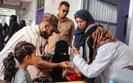 بن جرادي يطلع على سير تنفيذ حملة التحصين ضد شلل الأطفال بمديرية صيرة