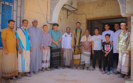 *متمنياً لهم التوفيق في البطولة وتمثيل الوطن خير تمثيل.*     *مدير تربية القطن يودع فريق الروبوت بمدرسة الفقيد بن حمدة المشارك في البطولة الخليجية للروبوت.* 