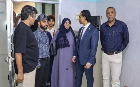 عدن.. السقاف وبن جرادي يطلعان على العمل بمجمع الميدان الصحي بمديرية صيرة عقب إعادة تأهيله وتأثيثه