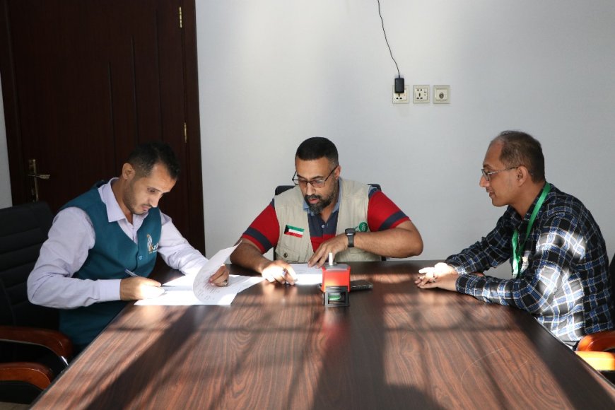 توقيع اتفاقية تنقيذ مشروع إفطار الصائم بمديرية البريقة في عدن