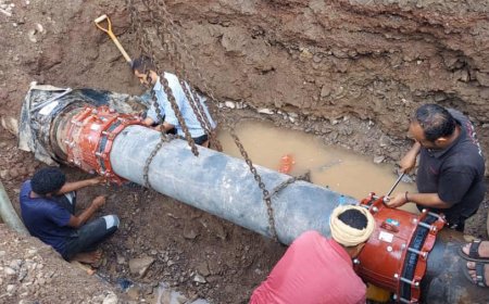 مؤسسة مياه عدن تعلن عودة ضخ المياه لمديرية التواهي بعد اصلاح كسر للخط الرئيسي الممون لها 