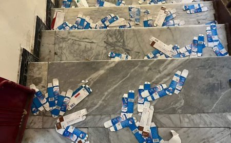 عاجل:بيان هام صادر عن فرع الهيئة العليا للأدوية بتعز يوضح اقتحام مسلحين للهيئة 