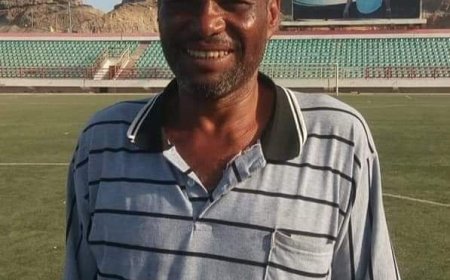 عاجل:نقل الكابتن عبدالله مكيش إلى  العناية المركزة في عدن 