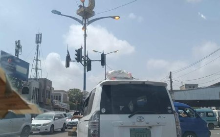 مواطنون يتساءلون حول سبب توقف الإشارة المرورية في الشيخ عثمان