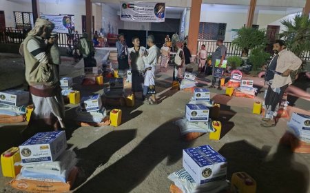 نيران سوقي تنفذ نزولاً ميدانياً للأشراف على توزيع هدية الرئيس في العاصمة عدن