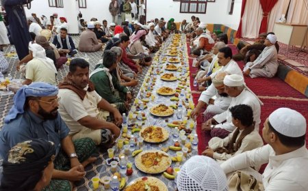 برعاية محافظ حضرموت "بن ماضي" والوكيل "العامري" السلطة المحلية بمديرية حريضة تقيم إفطار صائم ومأدبة عشاء