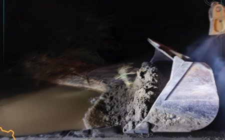 يحدث الان..صندوق صيانة الطرق يقوم بالتمويل والإشراف على فتح الطرقات من 9مواقع بالخط الرئيسي الرابط بين أبين وشبوة