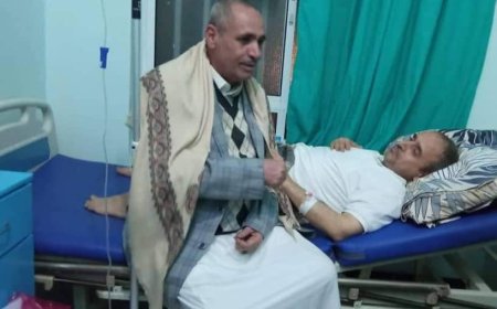 وكيل أول محافظة تعز يطمئن على صحة الوزير الوصابي