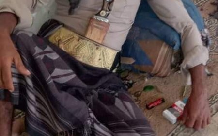 بعد وفاته داخل سجن يتبع العميد طارق عفاش..وسطاء لأسرة شهيد تهامي سندفع لكم 10 الف ريال سعودي مقابل اغلاق قضيته وأسرته ترفض (تعرف على تفاصيل القصة)