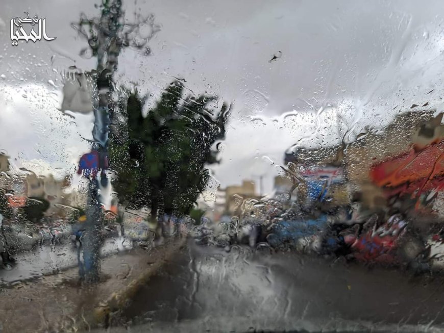 يحدث الان..بدء هطول الأمطار في العاصمة صنعاء(صورة)