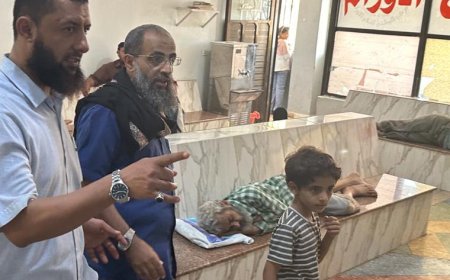 العميد أنور العمري يزور مستشفيات عدن ويقدم المساعدات للمرضى