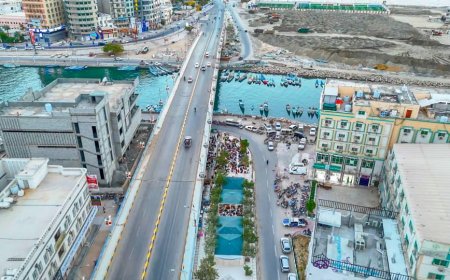 مدير عام مكتب الشؤون الإجتماعيه والعمل بساحل حضرموت يزور خيمة بازرعة الرمضانية لإفطارات الصائمين.