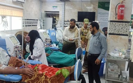 مدير المؤسسة الاقتصادية يواصل زيارة وتفقد المرضى في المشافي الحكومية
