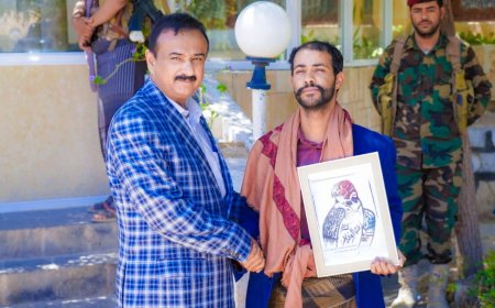 ابن عرماء الفنان التشكيلي بن غديد يهنئ _ محافظ شبوة ابن الوزير بعيد الفطر المبارك 