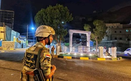 لتأمين احتفالات المواطنين بعيد الفطر المبارك  .. قوات العاصفة الرئاسية تنفذ انتشار أمني في العاصمة عدن