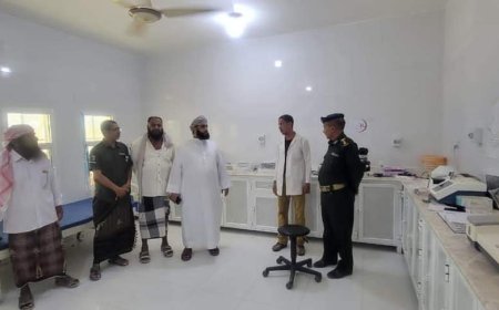 مدير عام حصوين يطلع على مستوى الانضباط في أول أيام الدوام الرسمي عقب عيد الفطر