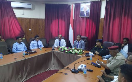 لجنة الطوارئ بالوادي والصحراء تعقد اجتماعها الاولى وتناقش توقعات تأثيرات المنخفض الجوي على وادي وصحراء حضرموت