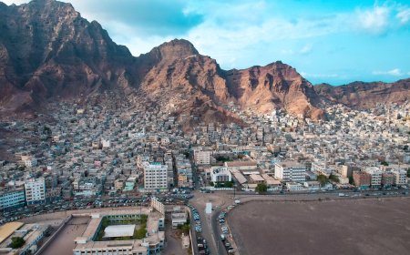 مؤشر خطير..بسط عشوائي يطال جبال عدن 