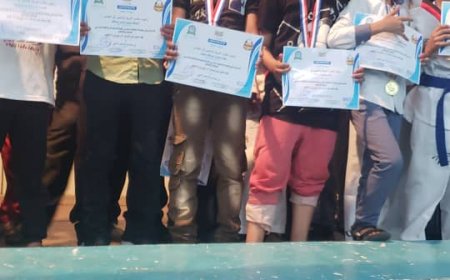 بجدارة..مالك محمد المعمري ينال المركز الأول في بطولة التايكواندو بتعز