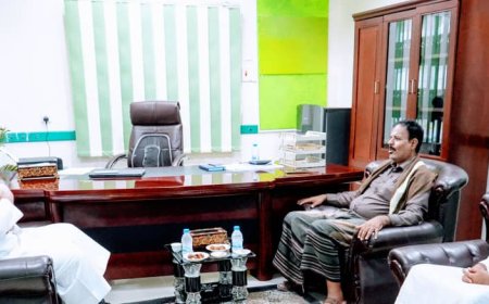 المدير العام لمديرية حريضة "الجعيدي" يلتقي المدير العام لمؤسسة نهد التنموية لبحث التعاون في المشاريع التعليمية والصحية والإنسانية في المديرية