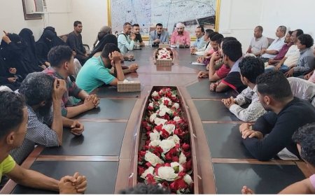 *برئاسة "الداؤودي" و"المحضار"..*     *اجتماع لمناقشة آلية تنمية وتحسين مستوى الإيرادات الزكوية بمديرية المنصورة*