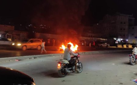 عاجل:محتجون غاضبون يقطعون الطرقات في حضرموت (صور أولية)