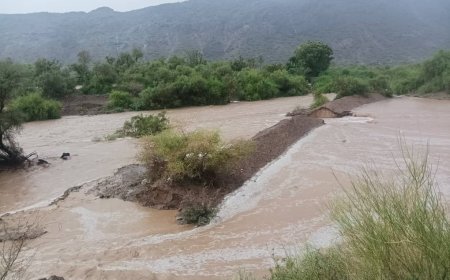 سيول جارفة بمضاربة لحج وعتب شديد من الأهالي للجهات الحكومية والمنظمات