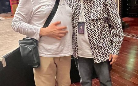 نائب رئيس مؤسسة بيت الفن الحضرمي يلتقي الموسيقار الشهير عارف جمن 