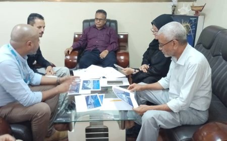 رئيس هيئة مصائد خليج يلتقي ممثلUNDP ويناقش معه التصاميم النهائية الخاصة بمشروع مركز الصادرات السمكية العاصمة عدن