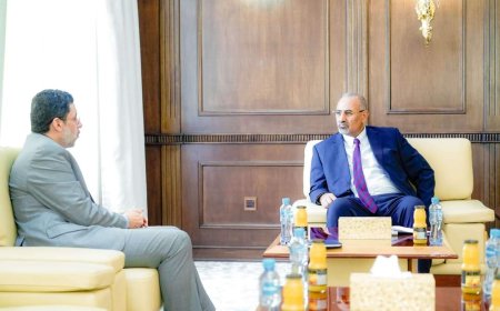 اللواءالزُبيدي يشدد على ضرورة اضطلاع الحكومة بمسؤولياتها في انتشال الوضع الاقتصادي والخدمي